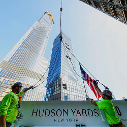 30-Hudson-Yards-Topping-Out-July-2018-Prep-for-Lift-with-35-HY-and-55-HY-in-Background-courtesy-of-Related-Oxford